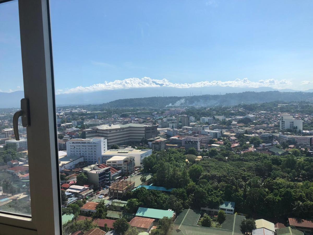 Appartamento Avida Towers Davao City Esterno foto